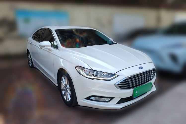 Used Ford Mondeo 2017 EcoBoost 200 Stylish Model Front Right 45 Deg