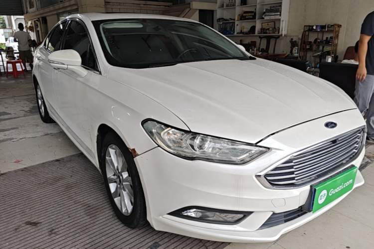 Used Ford Mondeo 2017 EcoBoost 180 Stylish Model Front Right 45 Deg
