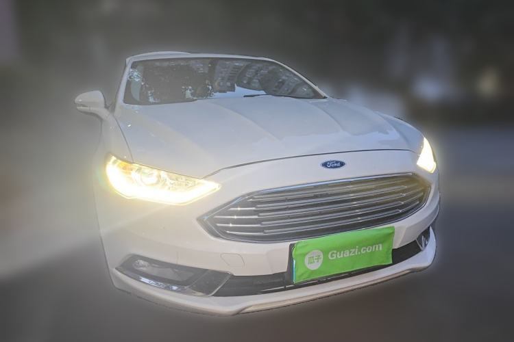 Used Ford Mondeo 2017 EcoBoost 180 Stylish Model Front Right 45 Deg