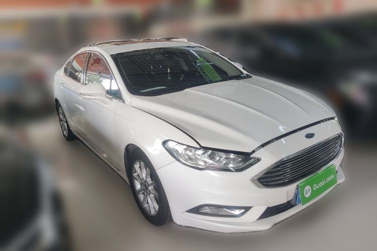 Used Ford Mondeo 2017 EcoBoost 200 Stylish Model Front Right 45 Deg