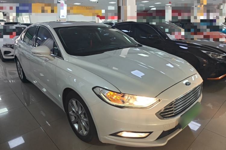 Used Ford Mondeo 2017 EcoBoost 200 Stylish Model Front Right 45 Deg