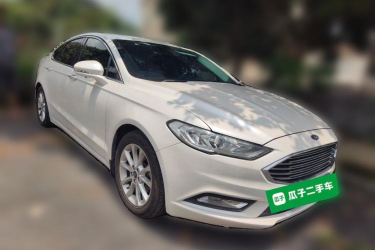 Used Ford Mondeo 2017 EcoBoost 200 Stylish Model Front Right 45 Deg