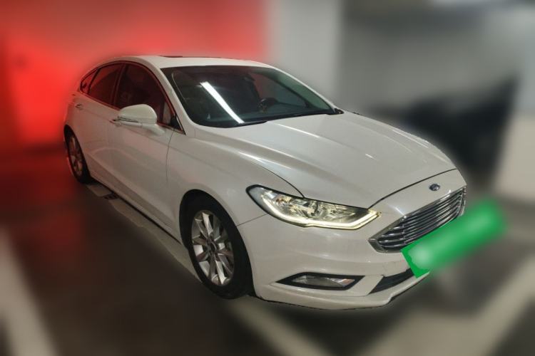 Used Ford Mondeo 2017 EcoBoost 200 Stylish Model Front Right 45 Deg