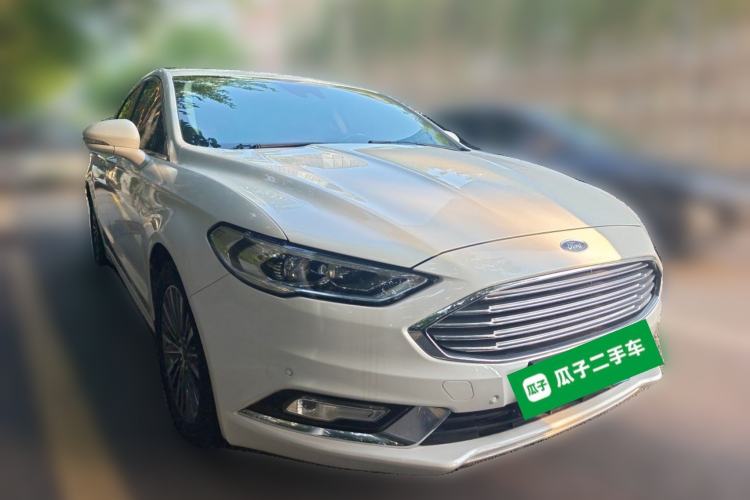 Used Ford Mondeo 2017 EcoBoost 200 Luxury Model Front Right 45 Deg