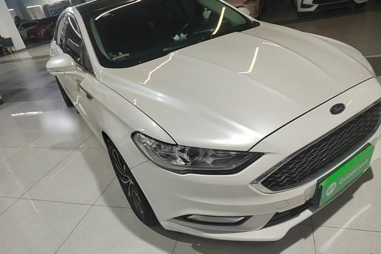 Used Ford Mondeo 2017 EcoBoost 180 Stylish Model Front Right 45 Deg