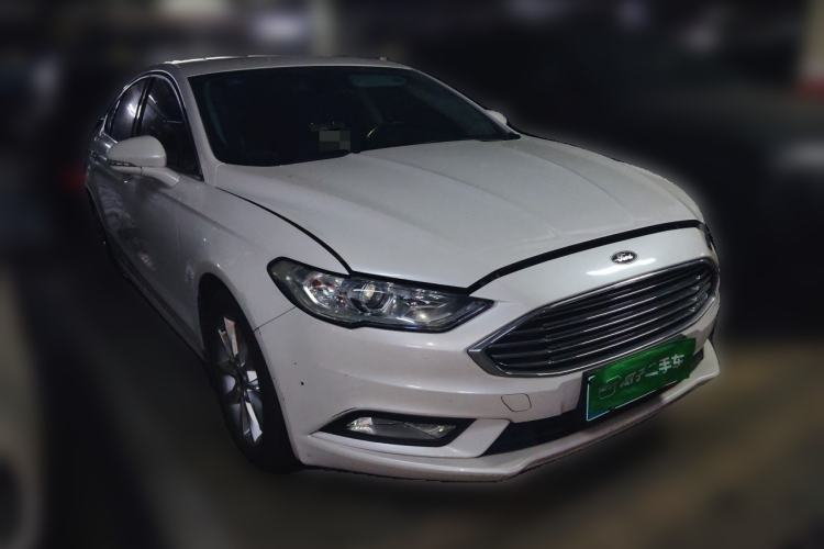 Used Ford Mondeo 2017 EcoBoost 200 Stylish Model Front Right 45 Deg