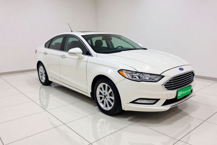 Used Ford Mondeo 2017 EcoBoost 180 Stylish Model Front Right 45 Deg