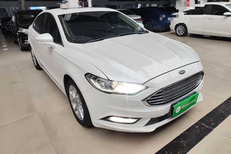 Used Ford Mondeo 2017 EcoBoost 180 Stylish Model Front Right 45 Deg