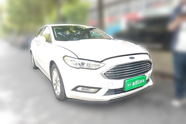 Used Ford Mondeo 2017 EcoBoost 200 Stylish Model Front Right 45 Deg