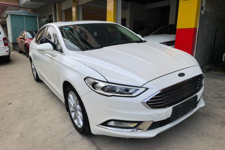 Used Ford Mondeo 2017 EcoBoost 180 Stylish Model Front Right 45 Deg