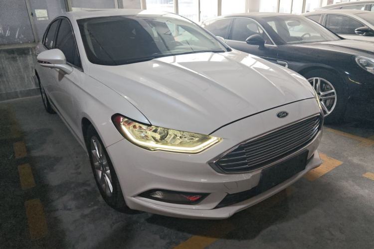 Used Ford Mondeo 2017 EcoBoost 180 Stylish Model Front Right 45 Deg