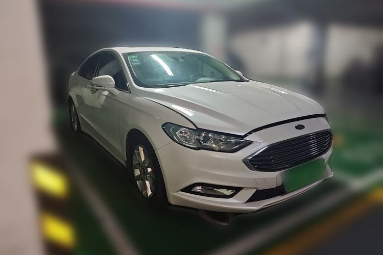 Used Ford Mondeo 2017 EcoBoost 200 Stylish Model Front Right 45 Deg