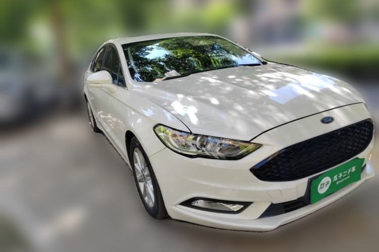Used Ford Mondeo 2017 EcoBoost 180 Stylish Model Front Right 45 Deg