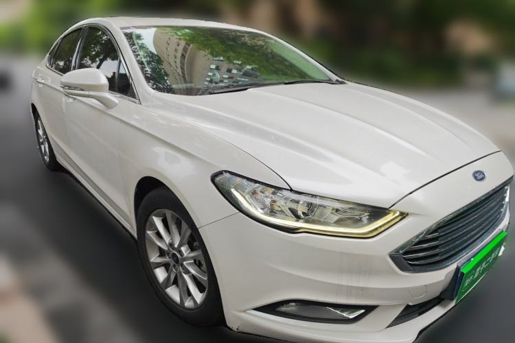 Used Ford Mondeo 2017 EcoBoost 180 Stylish Model Front Right 45 Deg