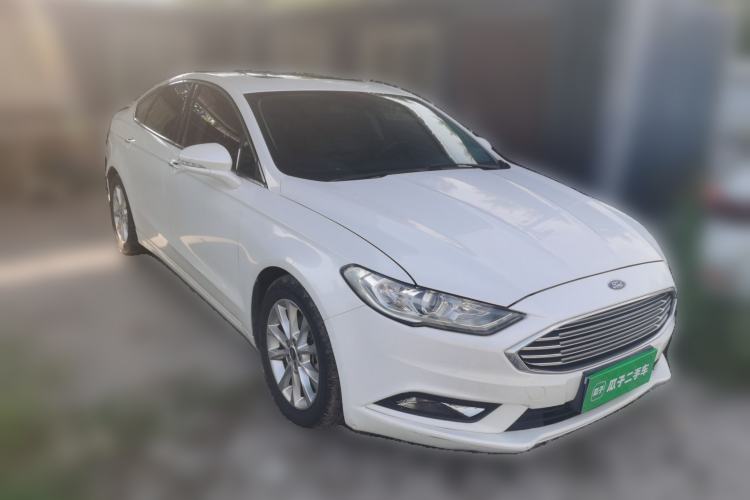 Used Ford Mondeo 2017 EcoBoost 200 Stylish Model Front Right 45 Deg