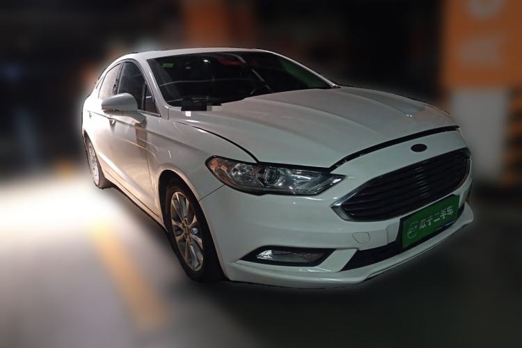 Used Ford Mondeo 2017 EcoBoost 200 Stylish Model Front Right 45 Deg