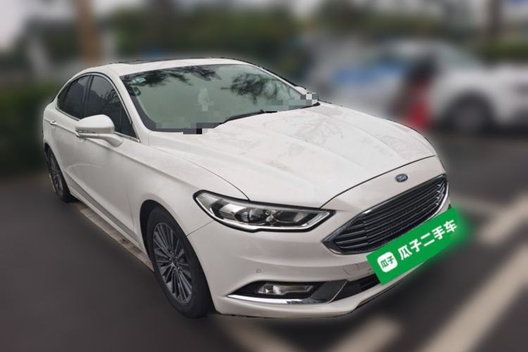Used Ford Mondeo 2017 EcoBoost 200 Luxury Model Front Right 45 Deg