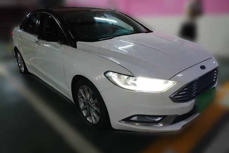 Used Ford Mondeo 2017 EcoBoost 180 Stylish Model Front Right 45 Deg