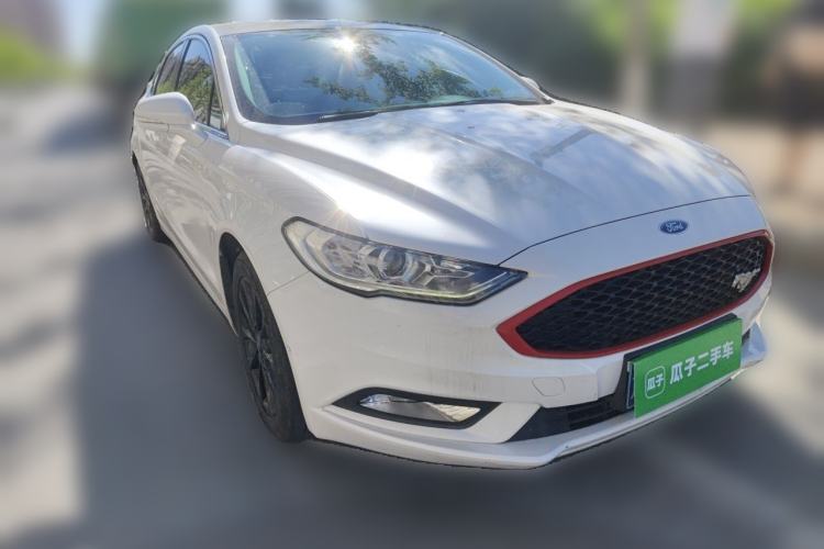 Used Ford Mondeo 2017 EcoBoost 180 Stylish Model Front Right 45 Deg