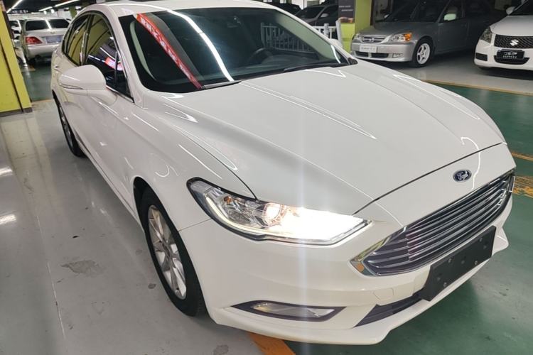 Used Ford Mondeo 2017 EcoBoost 180 Stylish Model Front Right 45 Deg