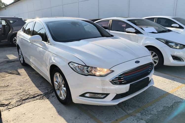 Used Ford Mondeo 2017 EcoBoost 180 Stylish Model Front Right 45 Deg