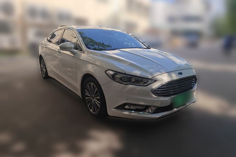 Used Ford Mondeo 2017 EcoBoost 200 Luxury Model Front Right 45 Deg