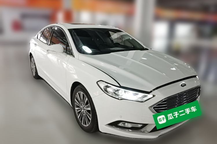 Used Ford Mondeo 2017 EcoBoost 200 Luxury Model Front Right 45 Deg