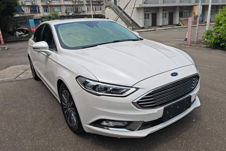 Used Ford Mondeo 2017 EcoBoost 180 Luxury Model Front Right 45 Deg