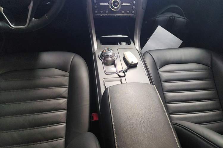 Used Ford Mondeo 2017 EcoBoost 180 Stylish Model Gear Lever
