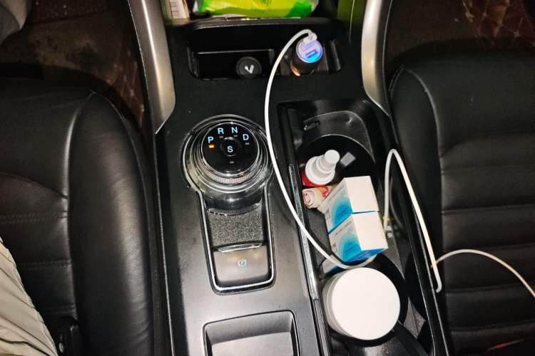 Used Ford Mondeo 2017 EcoBoost 180 Stylish Model Gear Lever