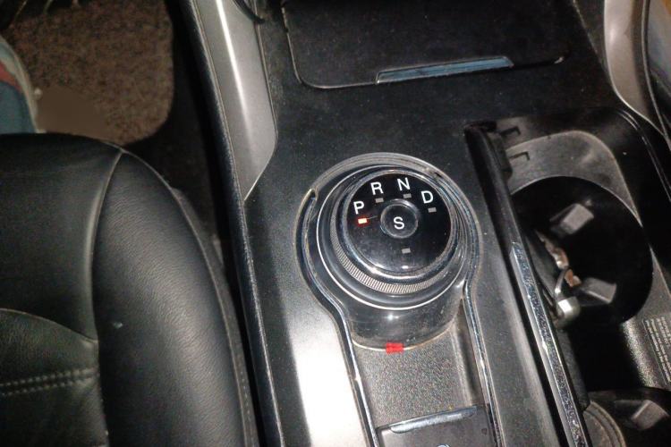 Used Ford Mondeo 2017 EcoBoost 180 Stylish Model Gear Lever