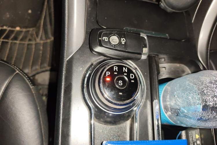 Used Ford Mondeo 2017 EcoBoost 180 Stylish Model Gear Lever