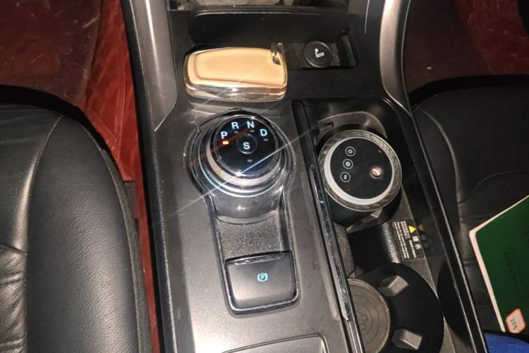 Used Ford Mondeo 2017 EcoBoost 200 Luxury Model Gear Lever