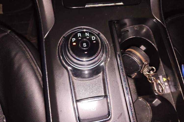 Used Ford Mondeo 2017 EcoBoost 200 Stylish Model Gear Lever