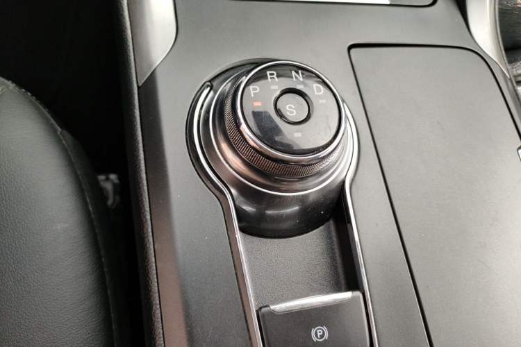 Used Ford Mondeo 2017 EcoBoost 180 Stylish Model Gear Lever