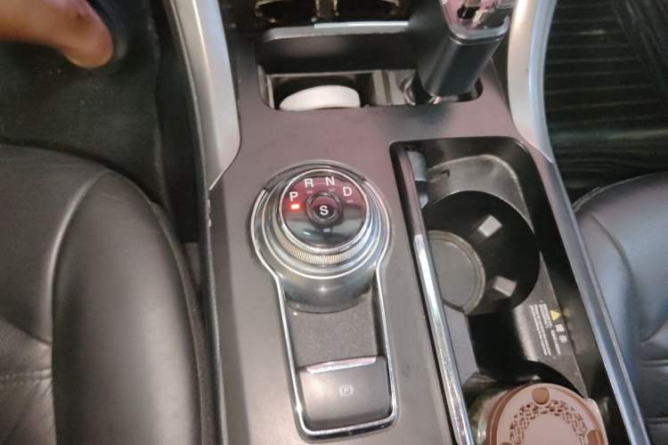 Used Ford Mondeo 2017 EcoBoost 200 Stylish Model Gear Lever