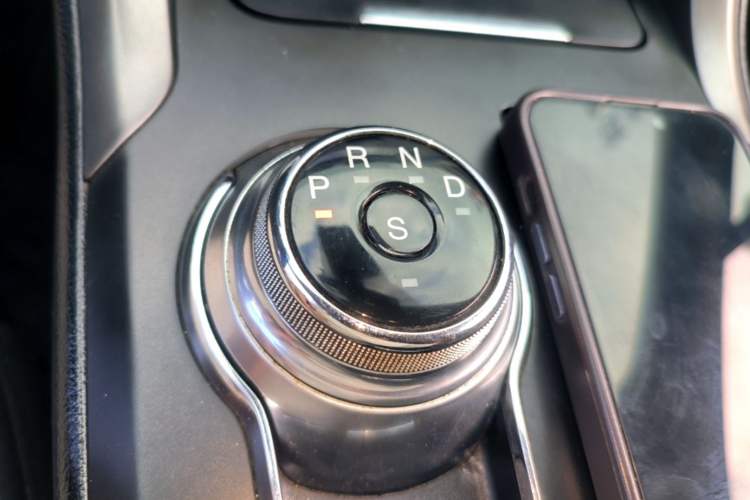 Used Ford Mondeo 2017 EcoBoost 180 Stylish Model Gear Lever