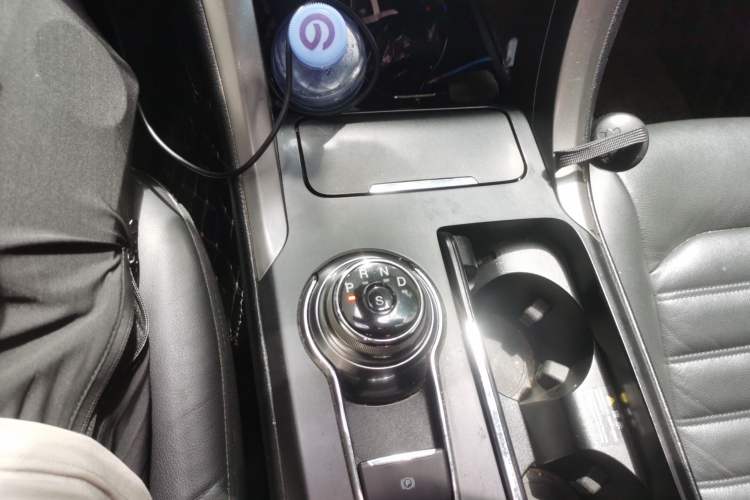 Used Ford Mondeo 2017 EcoBoost 180 Luxury Model Gear Lever