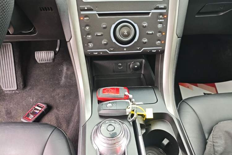 Used Ford Mondeo 2017 EcoBoost 180 Stylish Model Gear Lever