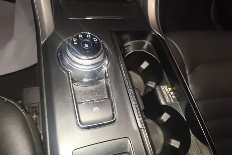 Used Ford Mondeo 2017 Restyled EcoBoost 180 Luxury Version Gear Lever