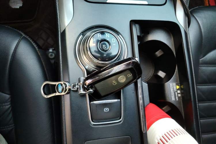 Used Ford Mondeo 2017 EcoBoost 200 Stylish Model Gear Lever