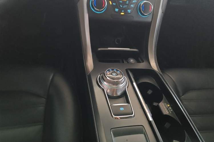 Used Ford Mondeo 2017 EcoBoost 180 Stylish Model Gear Lever