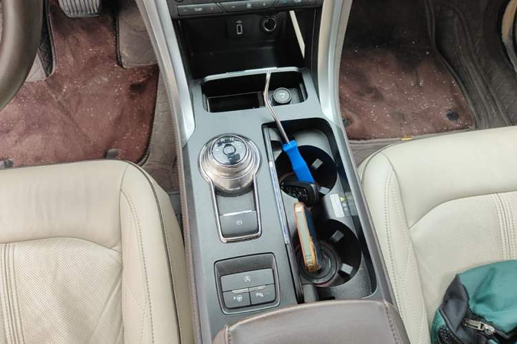 Used Ford Mondeo 2017 EcoBoost 245 Flagship Model Gear Lever