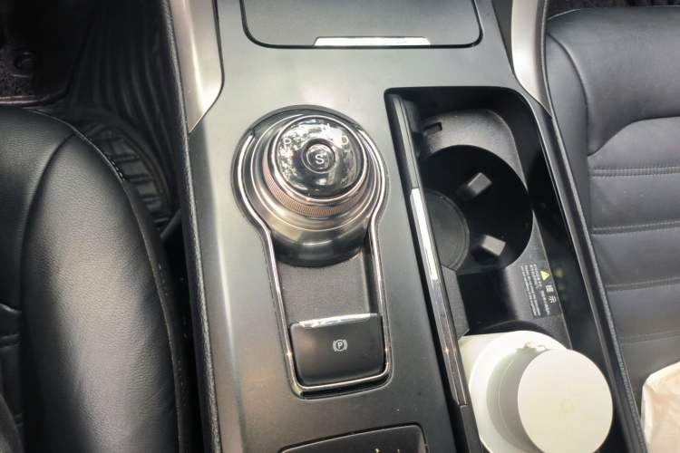Used Ford Mondeo 2017 EcoBoost 180 Stylish Model Gear Lever