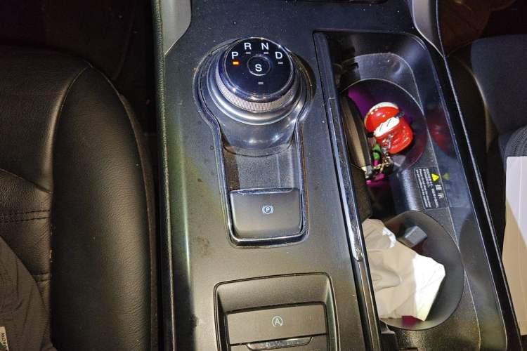 Used Ford Mondeo 2017 EcoBoost 180 Luxury Model Gear Lever
