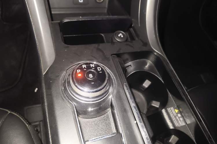 Used Ford Mondeo 2017 Restyled EcoBoost 180 Luxury Version Gear Lever