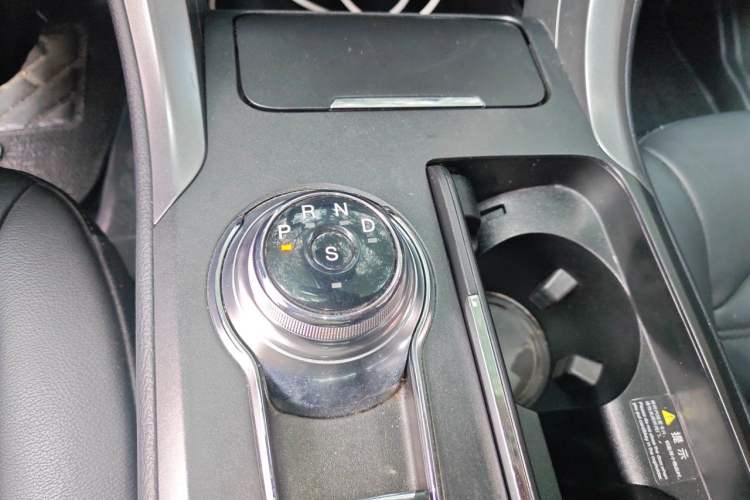 Used Ford Mondeo 2017 EcoBoost 180 Luxury Model Gear Lever