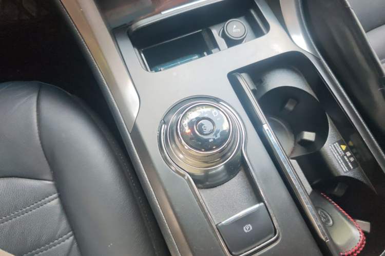 Used Ford Mondeo 2017 EcoBoost 180 Luxury Model Gear Lever