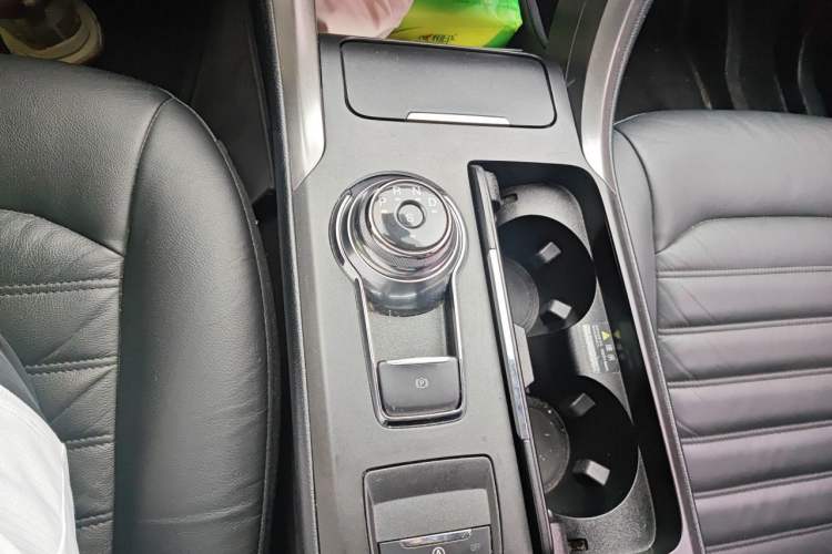 Used Ford Mondeo 2017 EcoBoost 180 Stylish Model Gear Lever