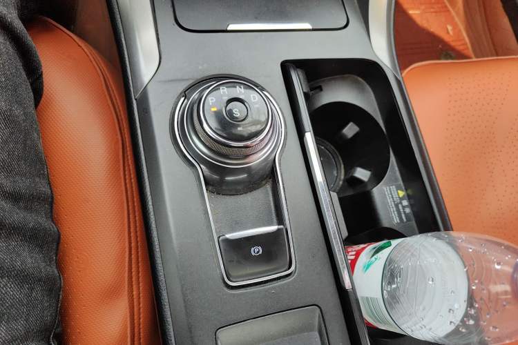 Used Ford Mondeo 2017 EcoBoost 180 Stylish Model Gear Lever
